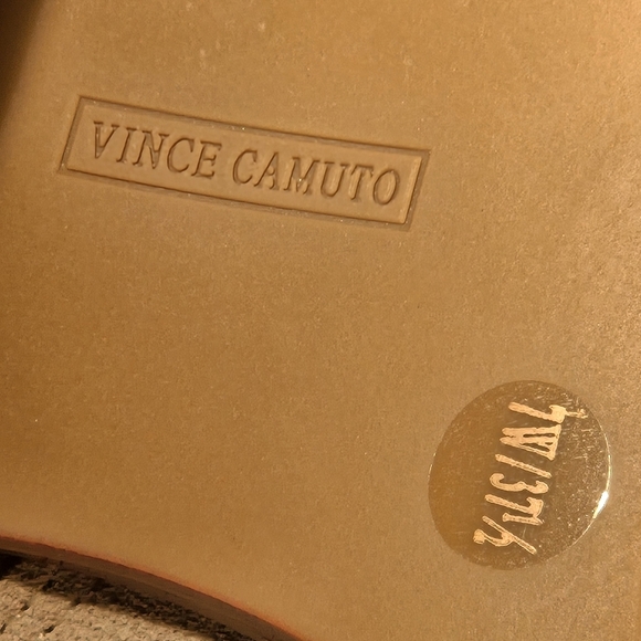 Vince Camuto Mid-Shaft Suede Chunky Heel Boots Women Size 7W Zelcinna Tortilla - Picture 7 of 16